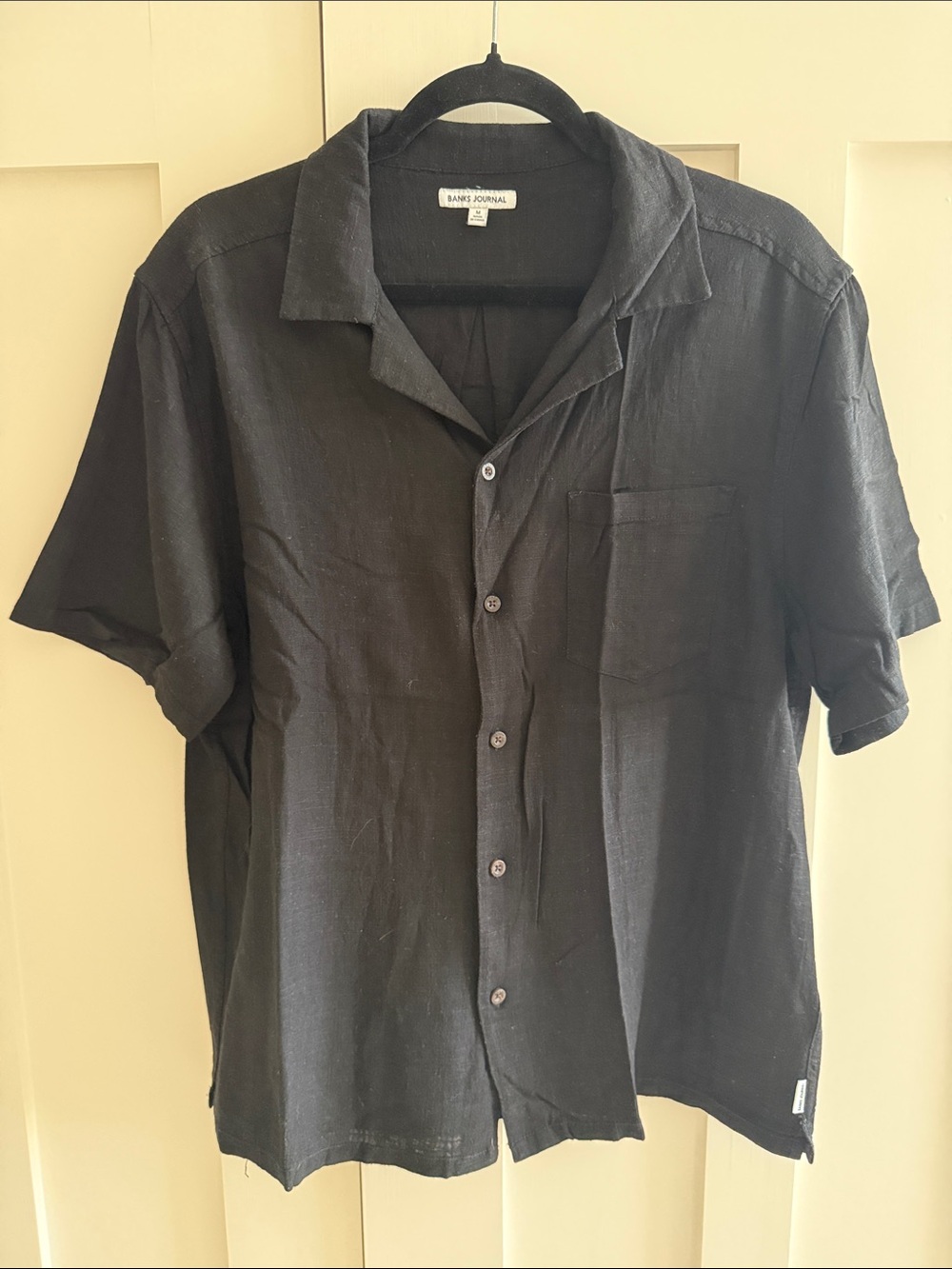 Banks Journal Men's Black Short-Sleeve Casual Button-Down Shirt